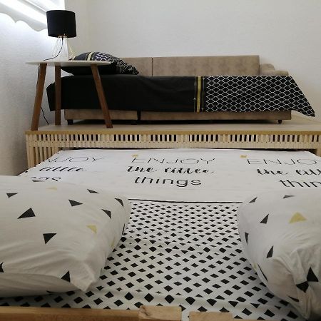 Studio Apartment - A Bit Of Joy サラエヴォ エクステリア 写真