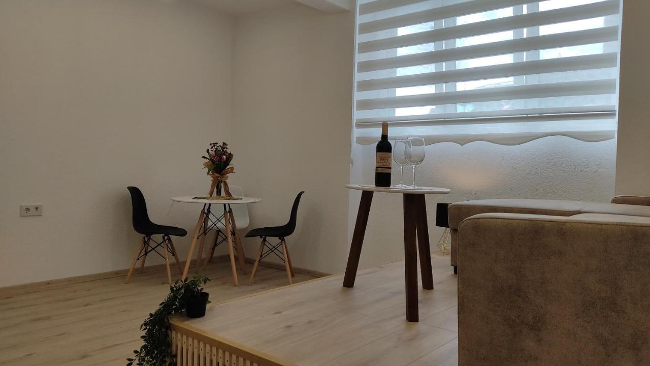 Studio Apartment - A Bit Of Joy サラエヴォ エクステリア 写真
